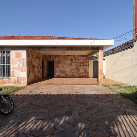 Casa para alugar com 241m², 6 quartos e 4 vagasGaragem