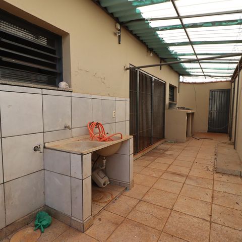 Casa para alugar com 241m², 6 quartos e 4 vagasÁrea de Serviço 2