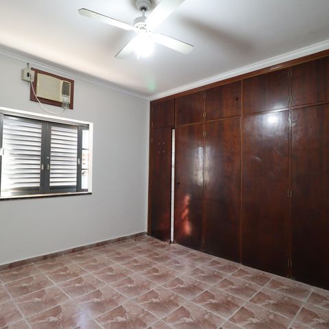 Casa para alugar com 241m², 6 quartos e 4 vagasSuíte