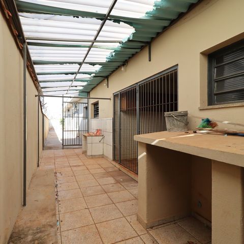 Casa para alugar com 241m², 6 quartos e 4 vagasÁrea de Serviço 2