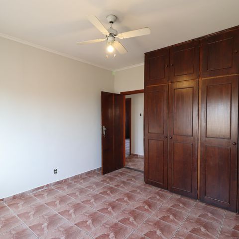 Casa para alugar com 241m², 6 quartos e 4 vagasQuarto 2