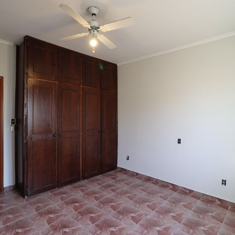 Casa para alugar com 241m², 6 quartos e 4 vagasQuarto 2