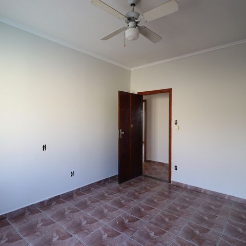 Casa para alugar com 241m², 6 quartos e 4 vagasQuarto 3