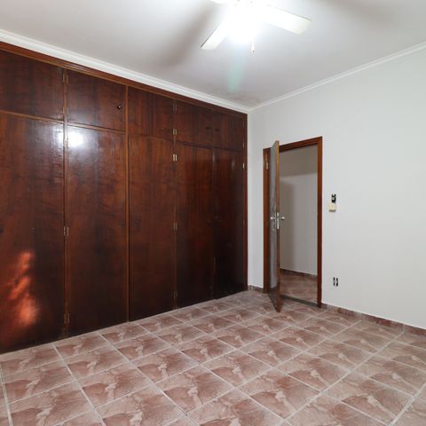Casa para alugar com 241m², 6 quartos e 4 vagasSuíte