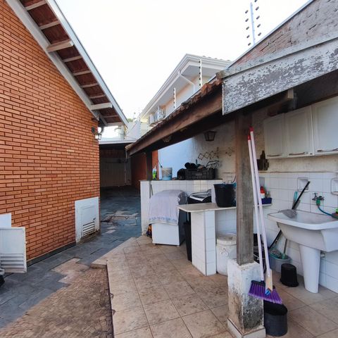 Casa para alugar com 250m², 2 quartos e 4 vagas Casa para alugar com 250m², 2 quartos e 4 vagasÁrea de Serviço