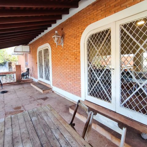 Casa para alugar com 250m², 2 quartos e 4 vagas Casa para alugar com 250m², 2 quartos e 4 vagasQuintal