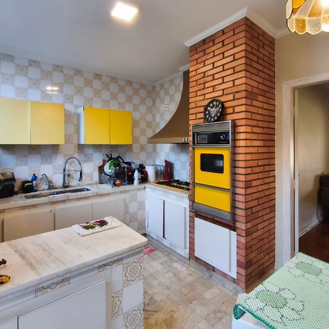 Casa para alugar com 250m², 2 quartos e 4 vagas Casa para alugar com 250m², 2 quartos e 4 vagasCozinha
