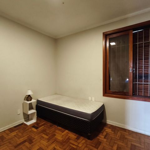 Casa para alugar com 250m², 2 quartos e 4 vagas Casa para alugar com 250m², 2 quartos e 4 vagasQuarto