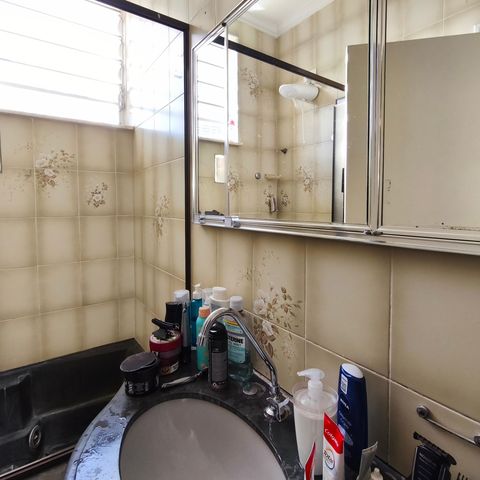 Casa para alugar com 250m², 2 quartos e 4 vagas Casa para alugar com 250m², 2 quartos e 4 vagasBanheiro Suíte