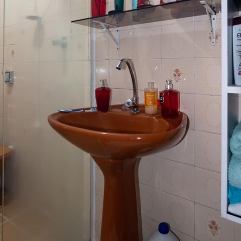 Casa à venda com 194m², 3 quartos e 2 vagasBanheiro
