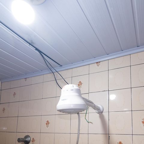 Casa à venda com 194m², 3 quartos e 2 vagasBanheiro