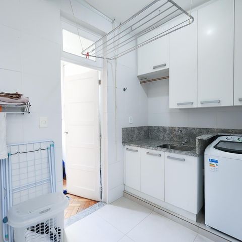 Apartamento à venda com 184m², 3 quartos e 1 vaga Apartamento à venda com 184m², 3 quartos e 1 vagaÁrea de Serviço