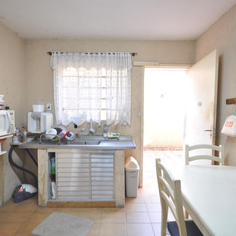 Casa à venda com 200m², 7 quartos e 7 vagasCasa 2 - Cozinha 