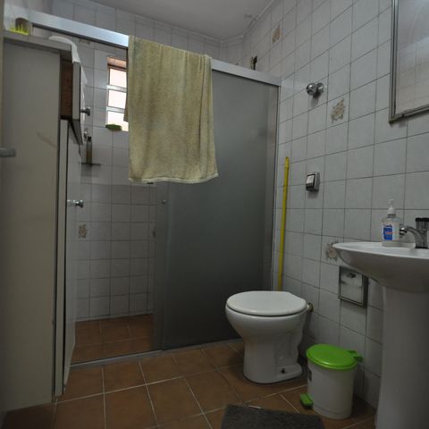 Casa à venda com 200m², 7 quartos e 7 vagasCasa 2 - Banheiro Social