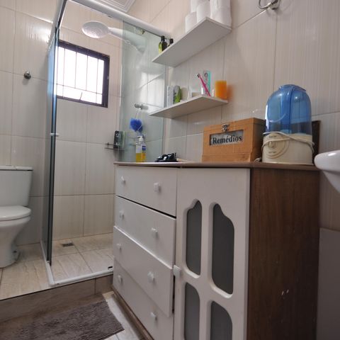 Casa à venda com 200m², 7 quartos e 7 vagasCasa 3 - Banheiro 2