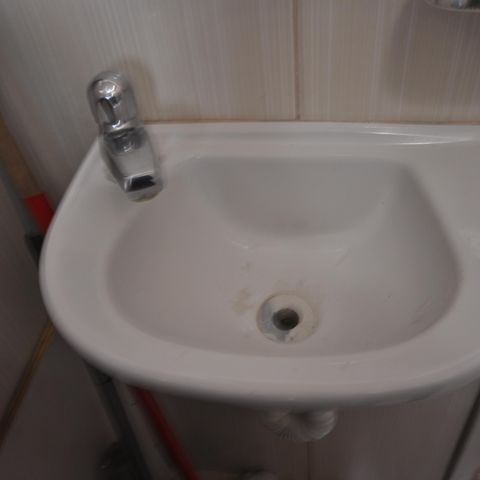 Casa à venda com 200m², 7 quartos e 7 vagasCasa 3 - Banheiro 2
