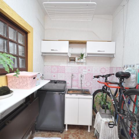 Casa à venda com 200m², 7 quartos e 7 vagasÁrea de serviço 1