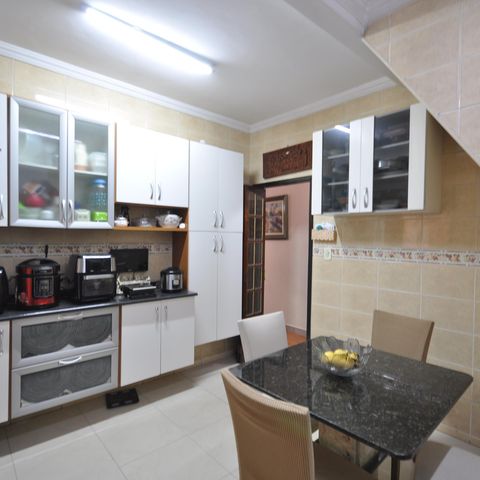 Casa à venda com 200m², 7 quartos e 7 vagasCozinha