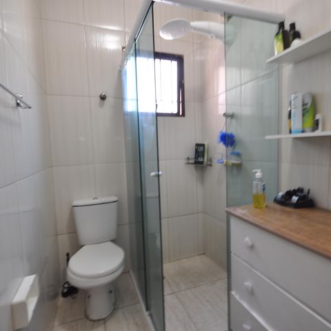 Casa à venda com 200m², 7 quartos e 7 vagasCasa 3 - Banheiro 2