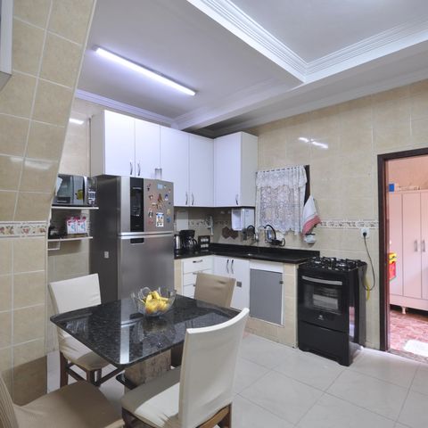 Casa à venda com 200m², 7 quartos e 7 vagasCozinha