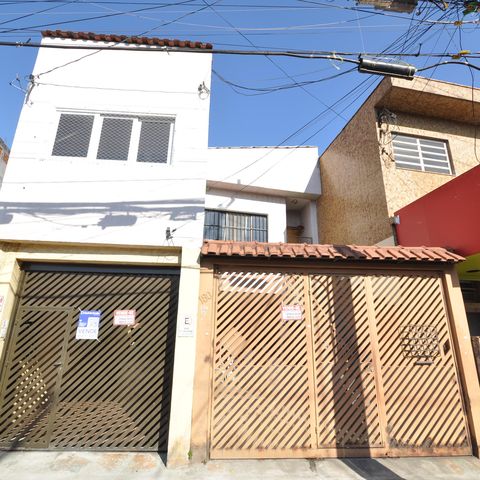 Casa à venda com 200m², 7 quartos e 7 vagasFachada