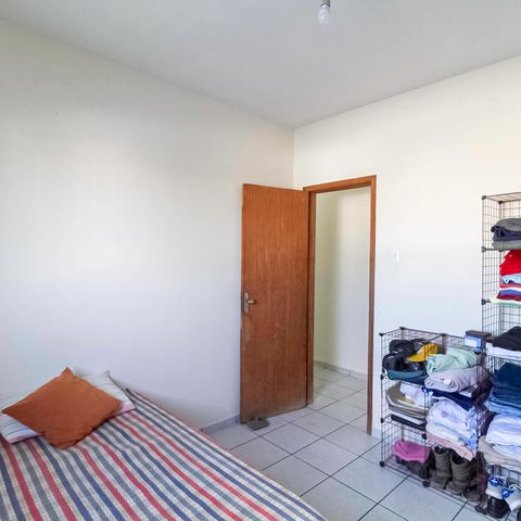 Casa à venda com 210m², 3 quartos e 3 vagas Casa à venda com 210m², 3 quartos e 3 vagasQuarto 2