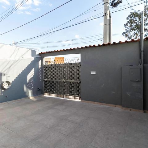 Casa à venda com 210m², 3 quartos e 3 vagas Casa à venda com 210m², 3 quartos e 3 vagasGaragem