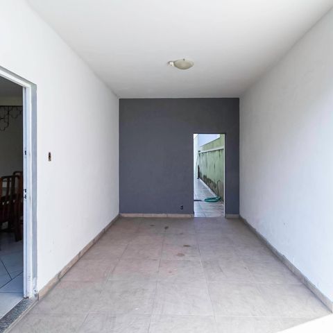 Casa à venda com 210m², 3 quartos e 3 vagas Casa à venda com 210m², 3 quartos e 3 vagasGaragem