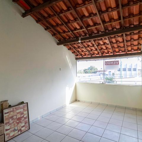 Casa à venda com 210m², 3 quartos e 3 vagas Casa à venda com 210m², 3 quartos e 3 vagasVaranda da sala 2