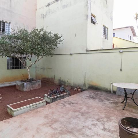 Casa à venda com 210m², 3 quartos e 3 vagas Casa à venda com 210m², 3 quartos e 3 vagasQuintal
