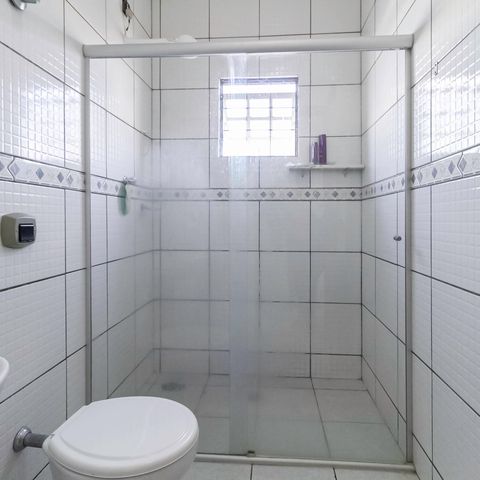 Casa à venda com 210m², 3 quartos e 3 vagas Casa à venda com 210m², 3 quartos e 3 vagasBanheiro social 1