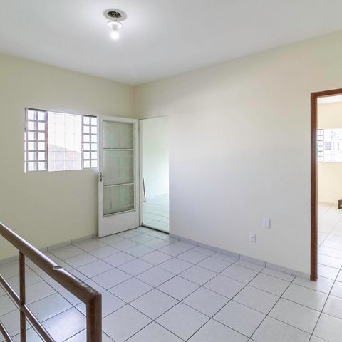 Casa à venda com 210m², 3 quartos e 3 vagas Casa à venda com 210m², 3 quartos e 3 vagasSala 2
