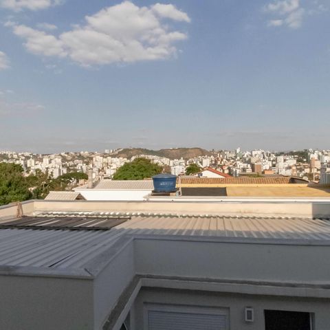 Casa à venda com 210m², 3 quartos e 3 vagas Casa à venda com 210m², 3 quartos e 3 vagasQuarto 2 - Vista