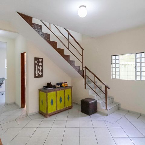 Casa à venda com 210m², 3 quartos e 3 vagas Casa à venda com 210m², 3 quartos e 3 vagasSala 1