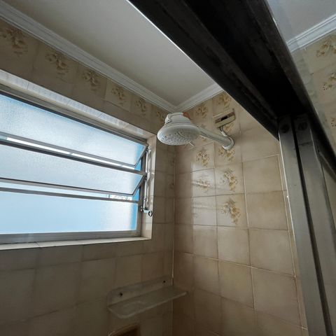 Casa à venda com 105m², 3 quartos e 2 vagasBanheiro Social