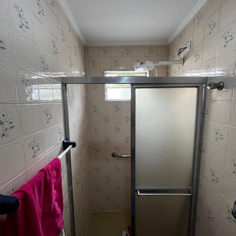 Casa à venda com 105m², 3 quartos e 2 vagasBanheiro de serviço