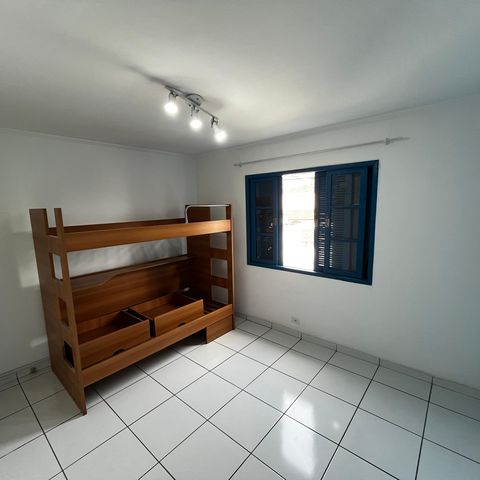 Casa à venda com 105m², 3 quartos e 2 vagasQuarto 3
