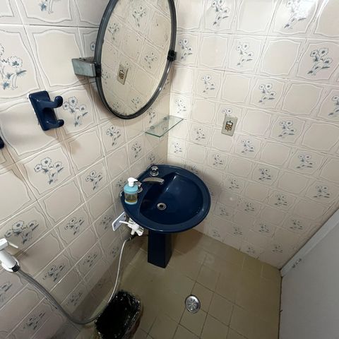 Casa à venda com 105m², 3 quartos e 2 vagasBanheiro de serviço