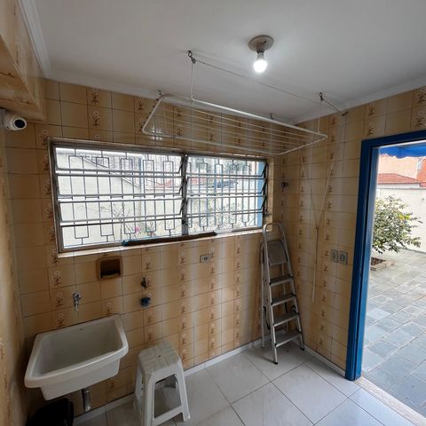 Casa à venda com 105m², 3 quartos e 2 vagasÁrea de Serviço