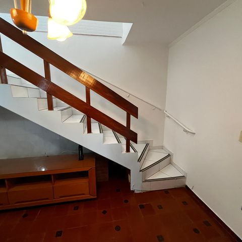 Casa à venda com 105m², 3 quartos e 2 vagasCorredor