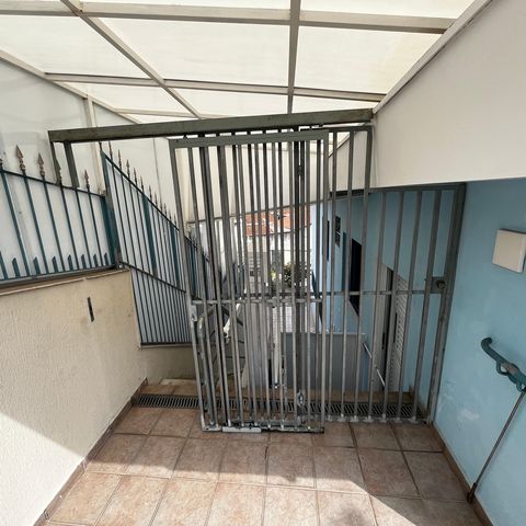 Casa à venda com 105m², 3 quartos e 2 vagasEntrada