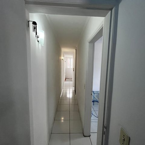 Casa à venda com 105m², 3 quartos e 2 vagasCorredor
