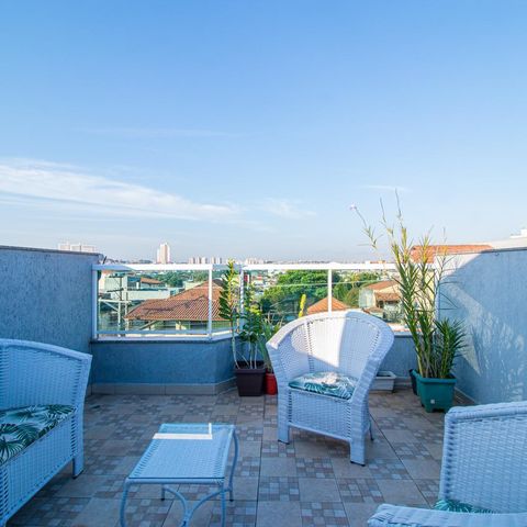 Casa à venda com 198m², 4 quartos e 2 vagas