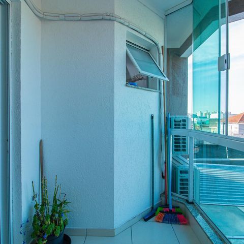 Casa à venda com 198m², 4 quartos e 2 vagas