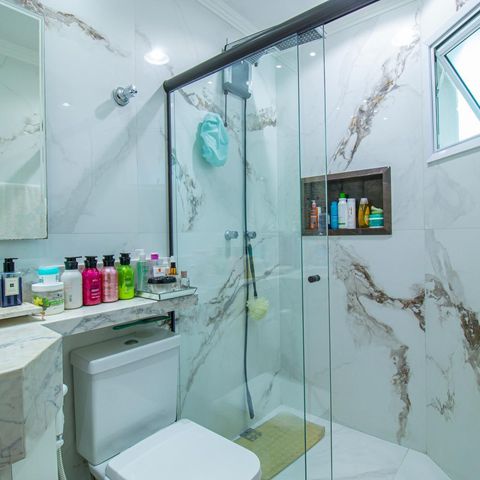 Casa à venda com 198m², 4 quartos e 2 vagas