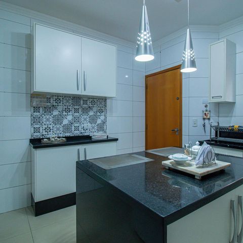 Casa à venda com 198m², 4 quartos e 2 vagas