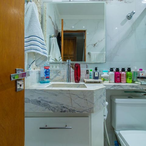 Casa à venda com 198m², 4 quartos e 2 vagas