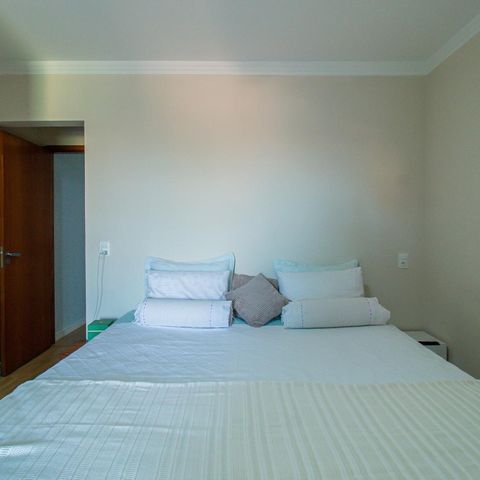 Casa à venda com 198m², 4 quartos e 2 vagas