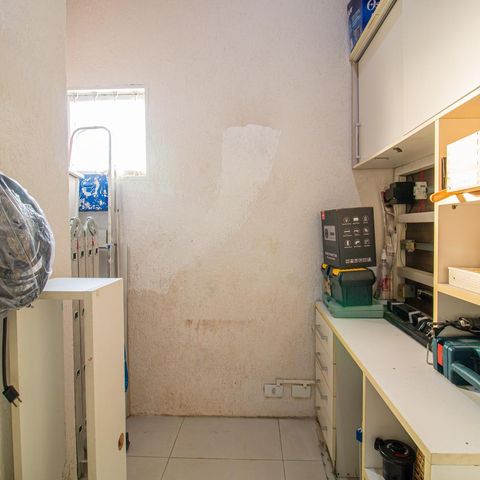 Casa à venda com 198m², 4 quartos e 2 vagas