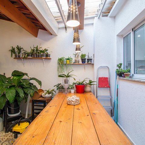 Casa à venda com 198m², 4 quartos e 2 vagas